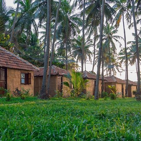 Sunway Cottages Мандрем Экстерьер фото